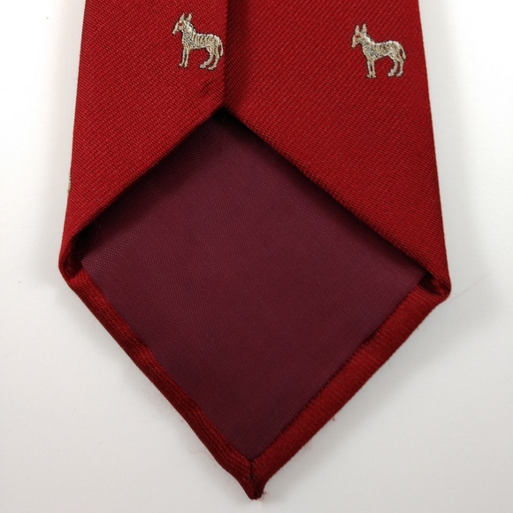 Cambridge Collection men's tie in red - Picture 3 of 6